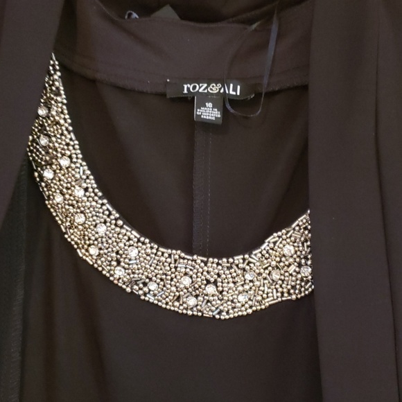 Dress - Picture 2 of 5